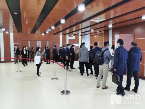 醫藥圈炸鍋！國家的“靈魂談判”又來了，1.3萬的心臟支架談到700元，將為老百姓節約109億！