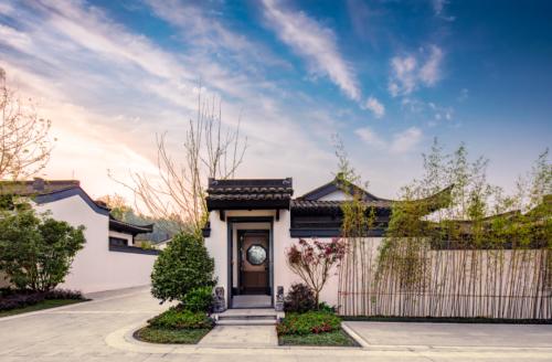 合景泰富25周年記: 特色城鎮的新探索 云上的美好生活