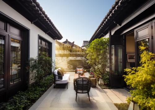 合景泰富25周年記: 特色城鎮的新探索 云上的美好生活